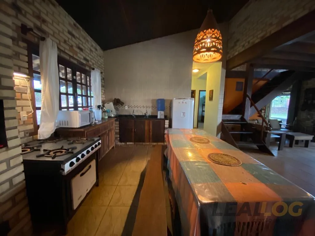 Casa para Venda em Chapada dos Guimarães / MT no bairro Florada