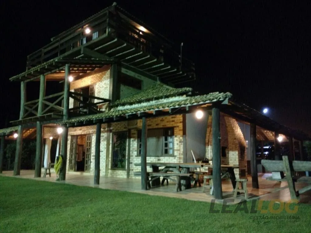 Casa para Venda em Chapada dos Guimarães / MT no bairro Florada