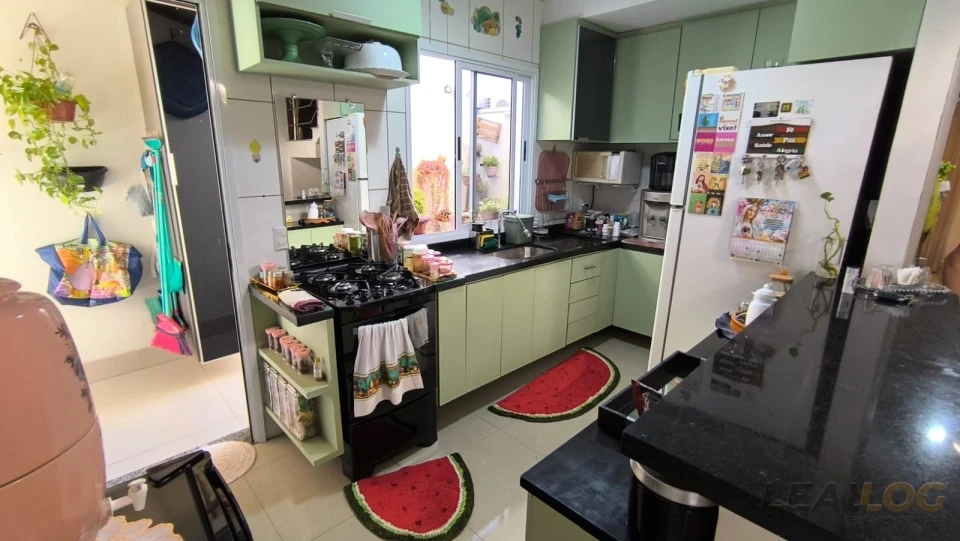 Imagens do imóveis VENDO CASA SOBRADO | CONDOMINIO SOLAR DAS TORRES - CUIABÁ - MT