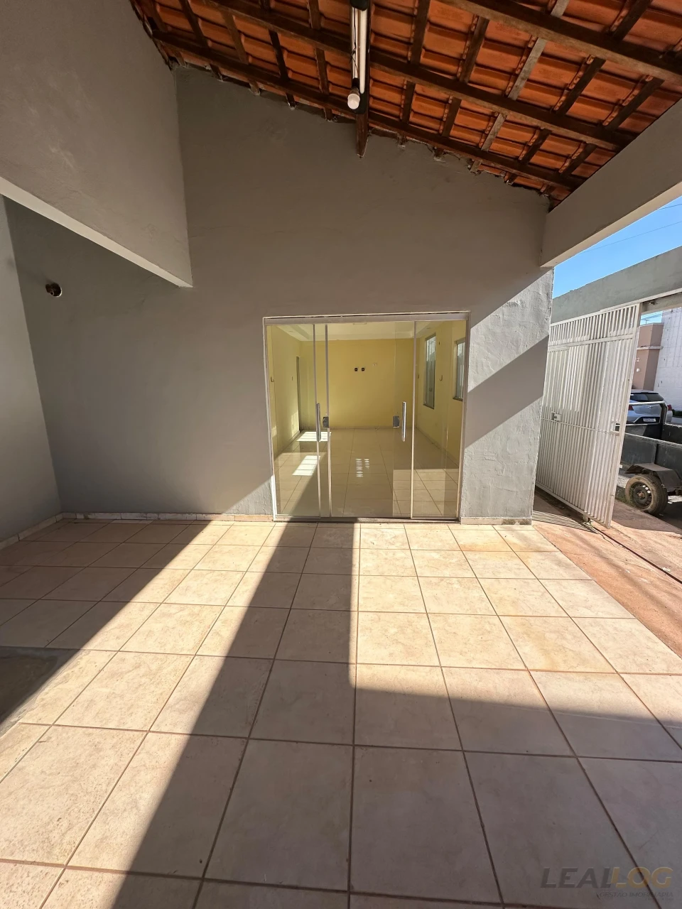 Imagens do imóveis Casa em condomínio á  VENDA!