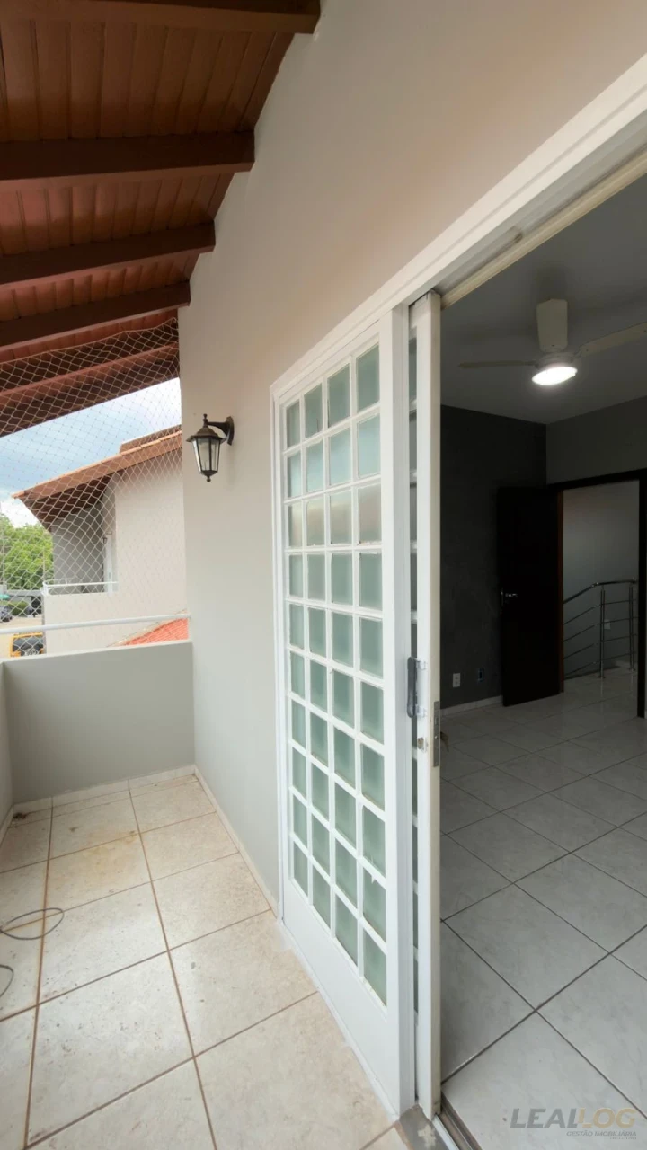 Casa a venda em condomínio!