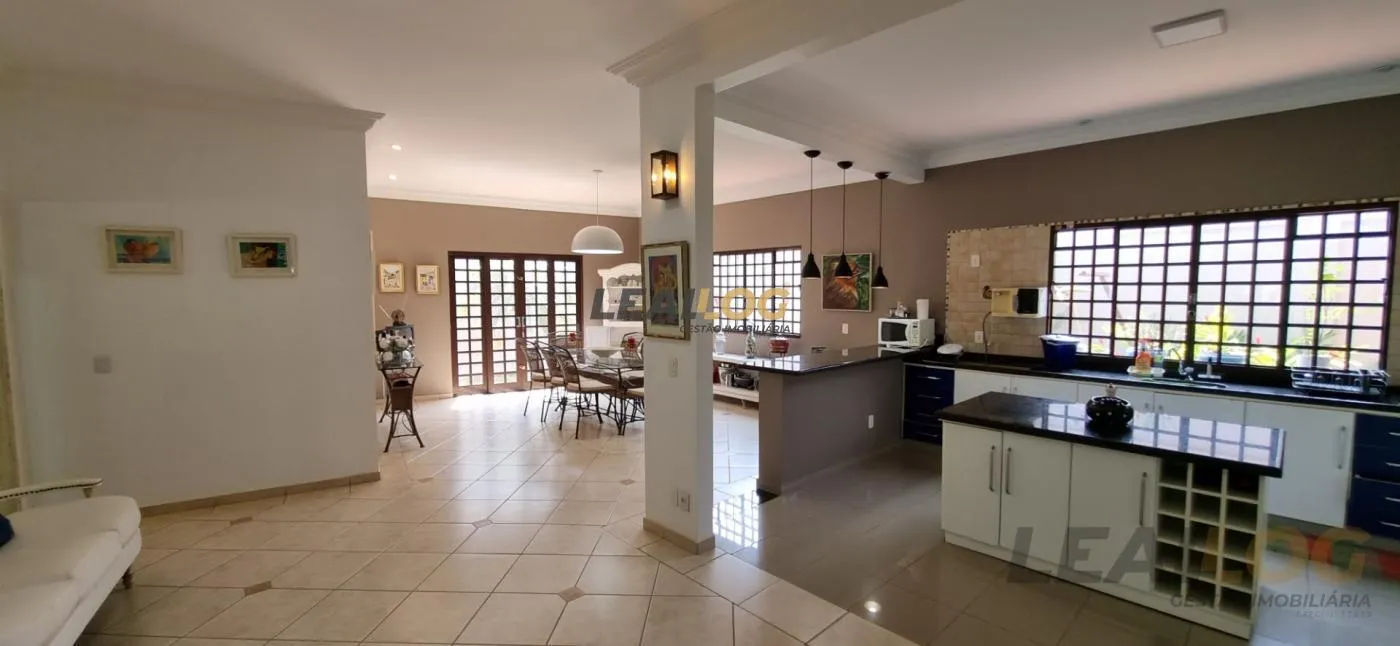 Casa para Venda em Chapada dos Guimarães / MT no bairro Miraflores