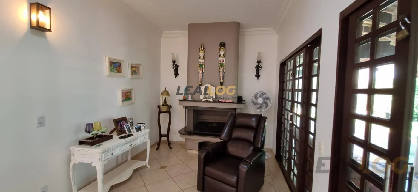 Casa para Venda em Chapada dos Guimarães / MT no bairro Miraflores