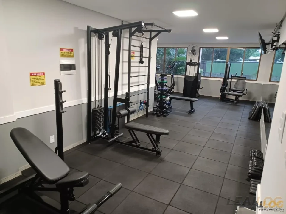 Vendo apartamento no Edifcio Ipiranga Plaza próximo a Praça Popular no bairro Goiabeiras em Cuiabá