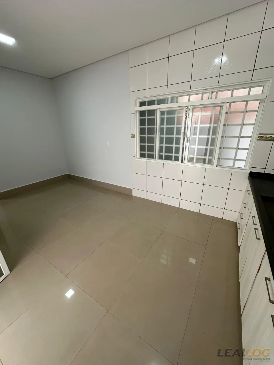 Belíssima casa á venda no CPA 4