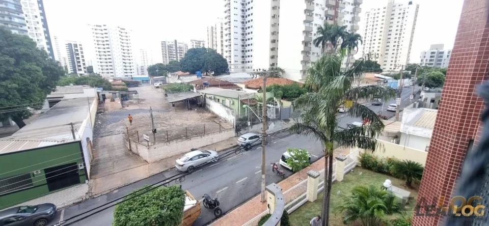 Vendo apartamento no Edifcio Ipiranga Plaza próximo a Praça Popular no bairro Goiabeiras em Cuiabá