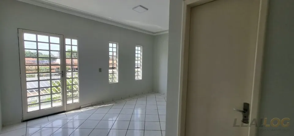 Imagens do imóveis Casa a venda Sobrado no  bairro Jardim Califórnia em Cuiabá MT