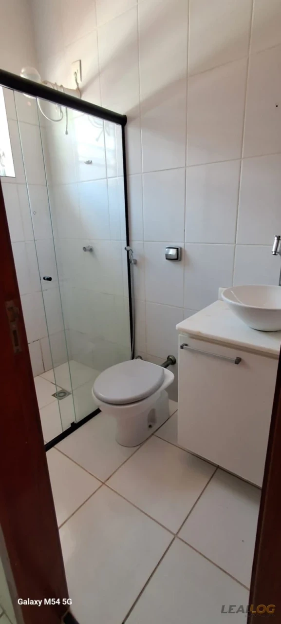 Imagens do imóveis ALUGO - Casa sobrado no Condominio Olinda - Cuiabá - MT