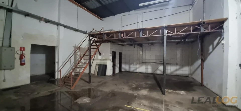 LOCAÇÃO – CONJUNTO COMERCIAL COMPLETO | GALPÃO + PRÉDIO CORPORATIVO