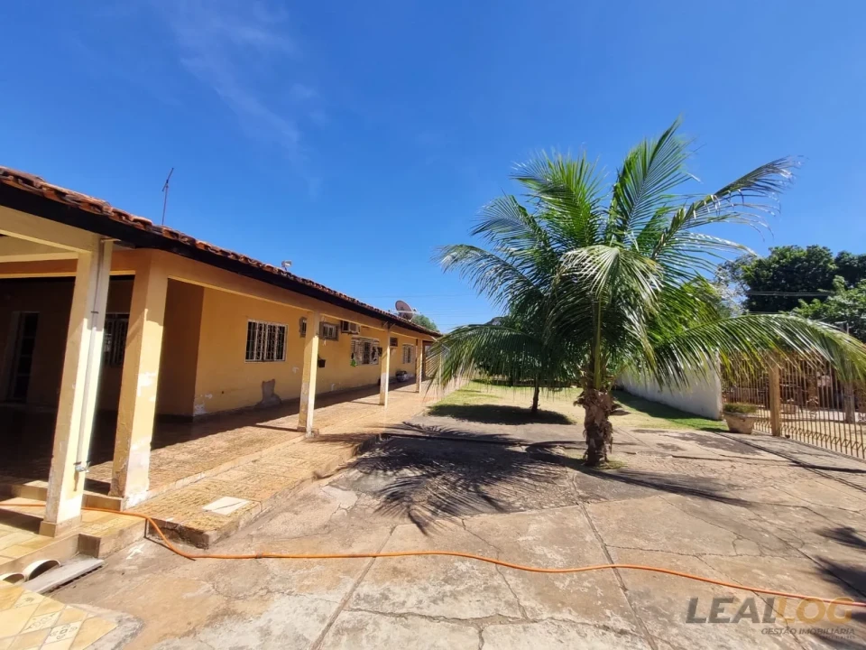 Imagens do imóveis VENDO - CASA NO JARDIM AEROPORTO  - VÁRZEA GRANDE - MT