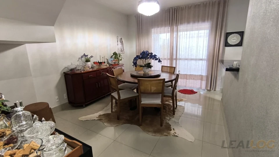 Imagens do imóveis VENDO CASA SOBRADO | CONDOMINIO SOLAR DAS TORRES - CUIABÁ - MT