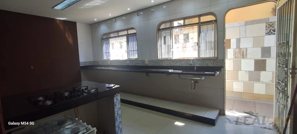 Imagens do imóveis ALUGO - Casa no bairro Parque Atalaia em Cuiabá - MT