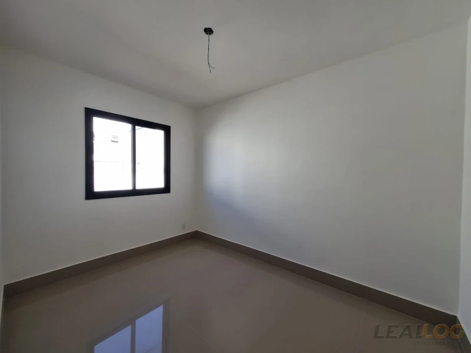 Imagens do imóveis ALUGO - Casa  sobrado Condomínio fechado  PLENO em Cuiabá - MT
