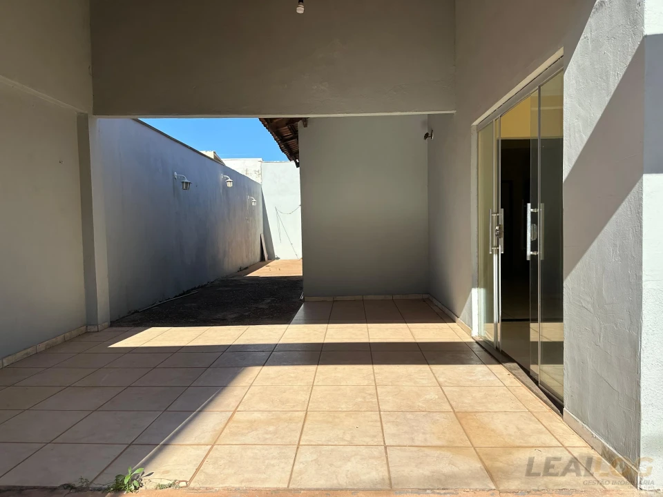 Imagens do imóveis Casa em condomínio á  VENDA!