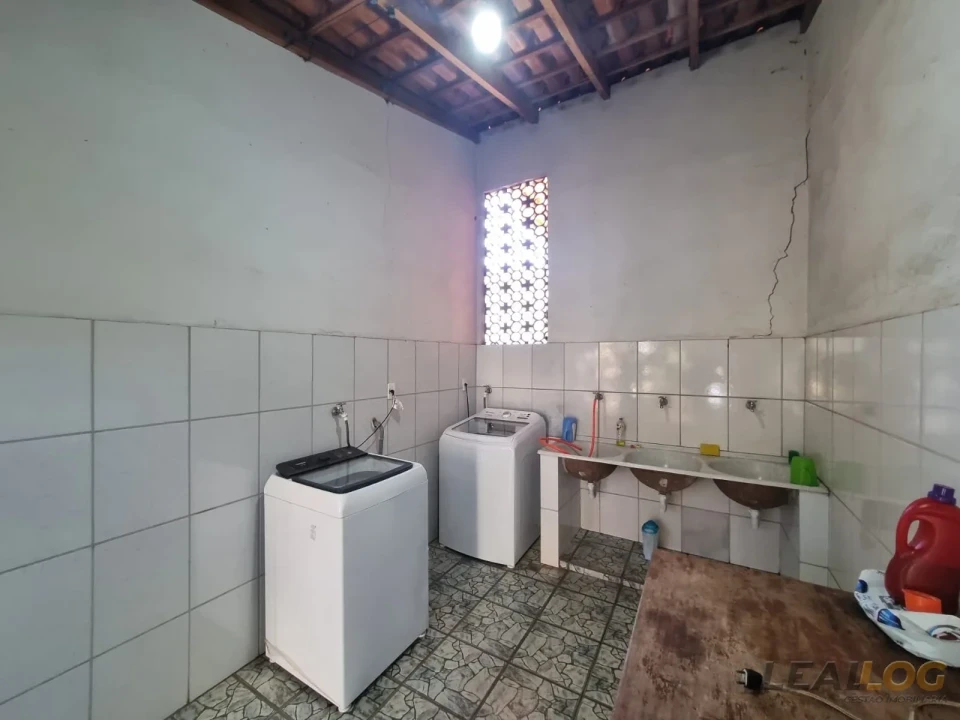 Imagens do imóveis VENDO - CASA NO JARDIM AEROPORTO  - VÁRZEA GRANDE - MT