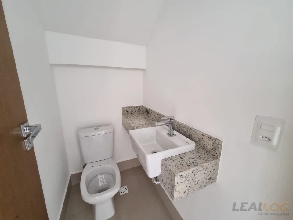 Imagens do imóveis ALUGO - Casa  sobrado Condomínio fechado  PLENO em Cuiabá - MT