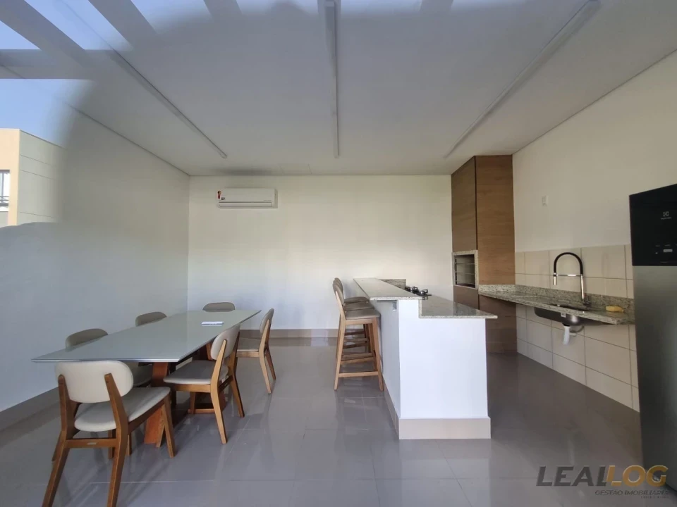 Imagens do imóveis ALUGO - Casa  sobrado Condomínio fechado  PLENO em Cuiabá - MT