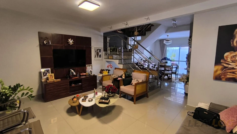 Imagens do imóveis VENDO CASA SOBRADO | CONDOMINIO SOLAR DAS TORRES - CUIABÁ - MT