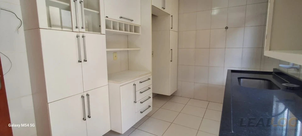Imagens do imóveis ALUGO - Casa sobrado no Condominio Olinda - Cuiabá - MT