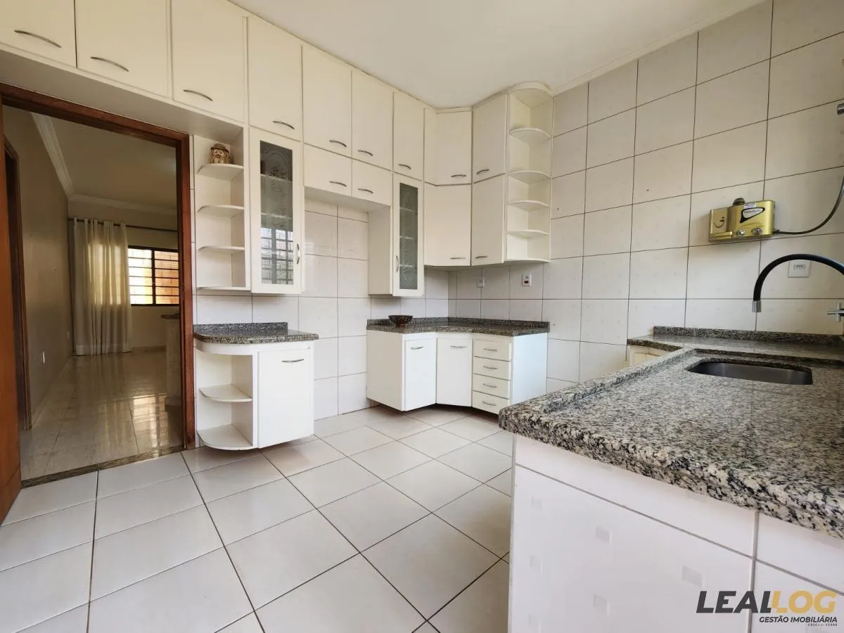 Imagens do imóveis Casa para Venda em Cuiabá / MT no bairro Santa Rosa