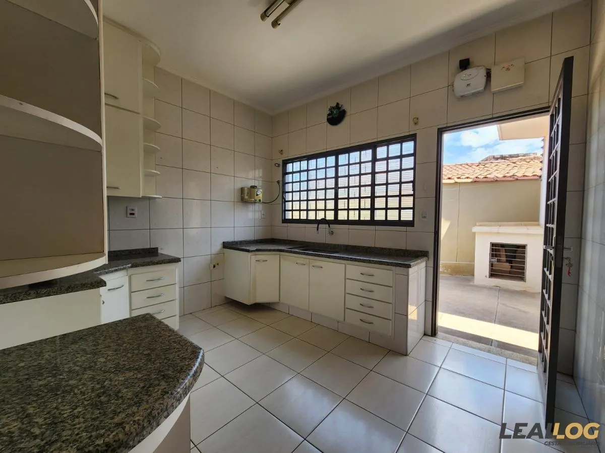 Imagens do imóveis Casa para Venda em Cuiabá / MT no bairro Santa Rosa