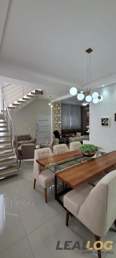 Imagens do imóveis Casa em Condomínio para Venda em Cuiabá / MT no bairro Jardim Imperial