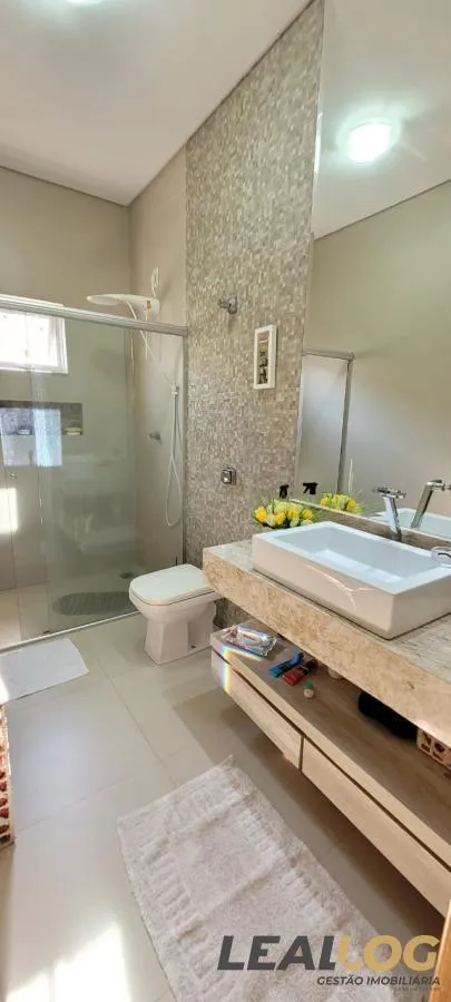 Imagens do imóveis Casa em Condomínio para Venda em Cuiabá / MT no bairro Jardim Imperial