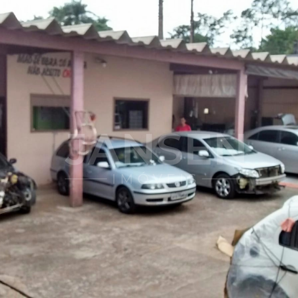 Casa com Barracão comercial Imagens do imóveis Casa com Barracão comercial