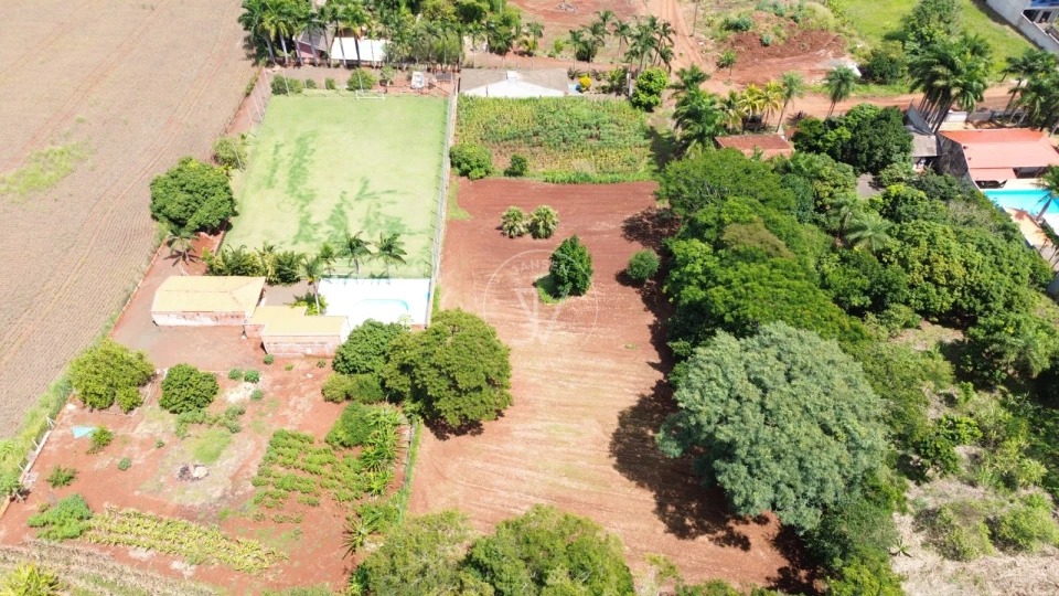 Imagens do imóveis Terreno De Chácara A Venda