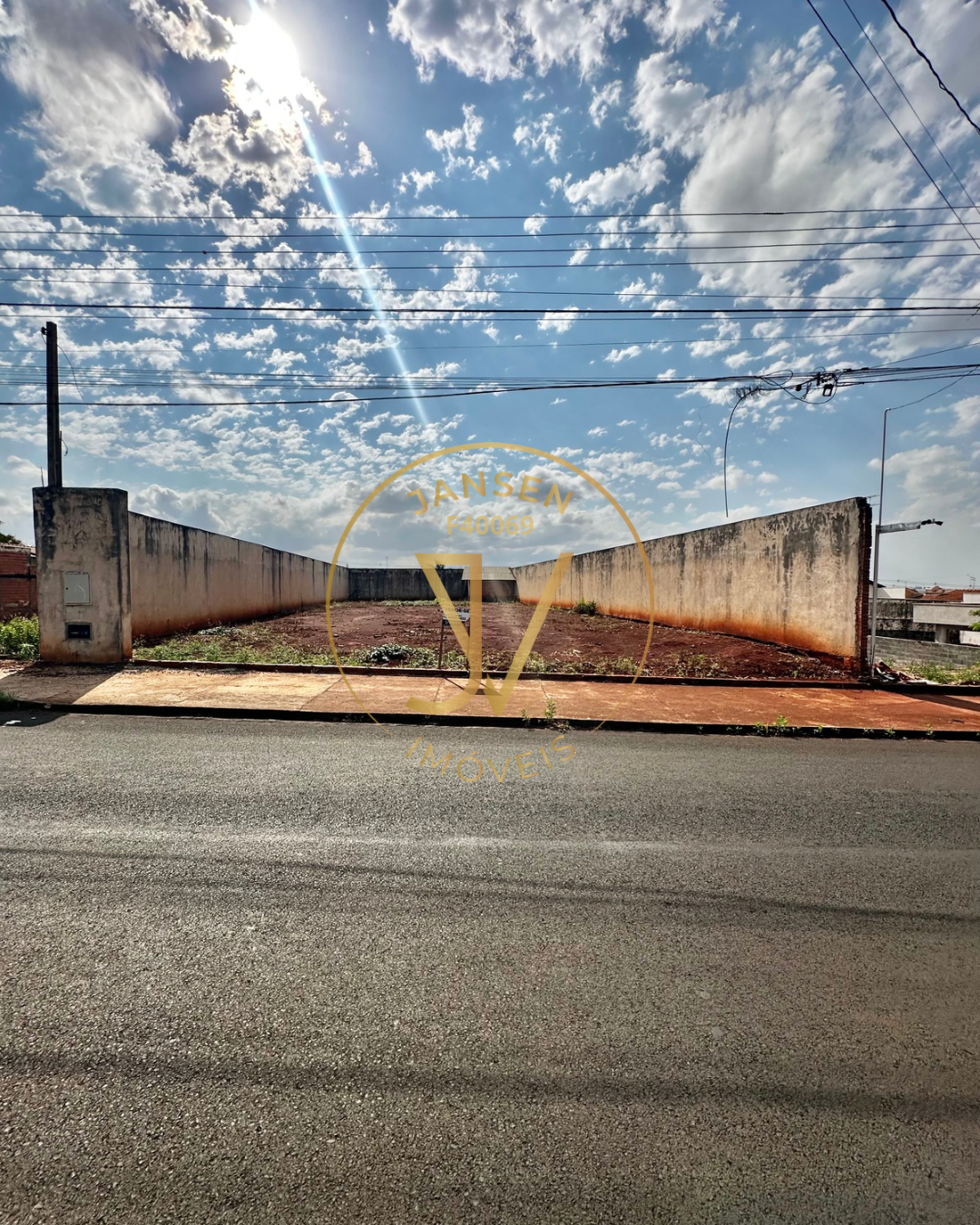 Imagens do imóveis Terreno A Venda Na Região Nobre De Ibiporã