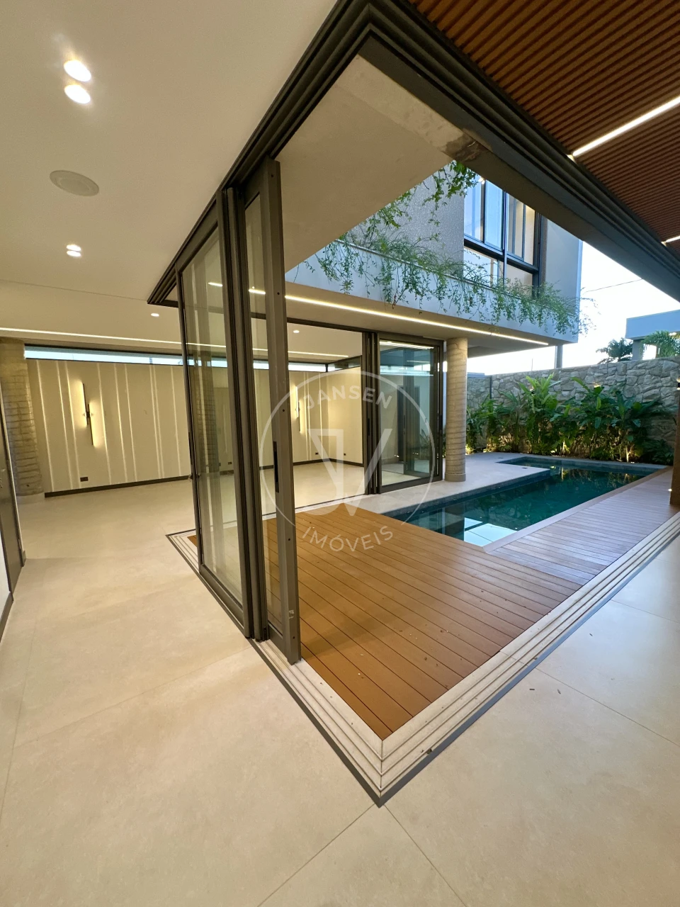 Imagens do imóveis Casa De Alto Padrão A Venda No Condominio Royal Boulevard Em Ibiporã