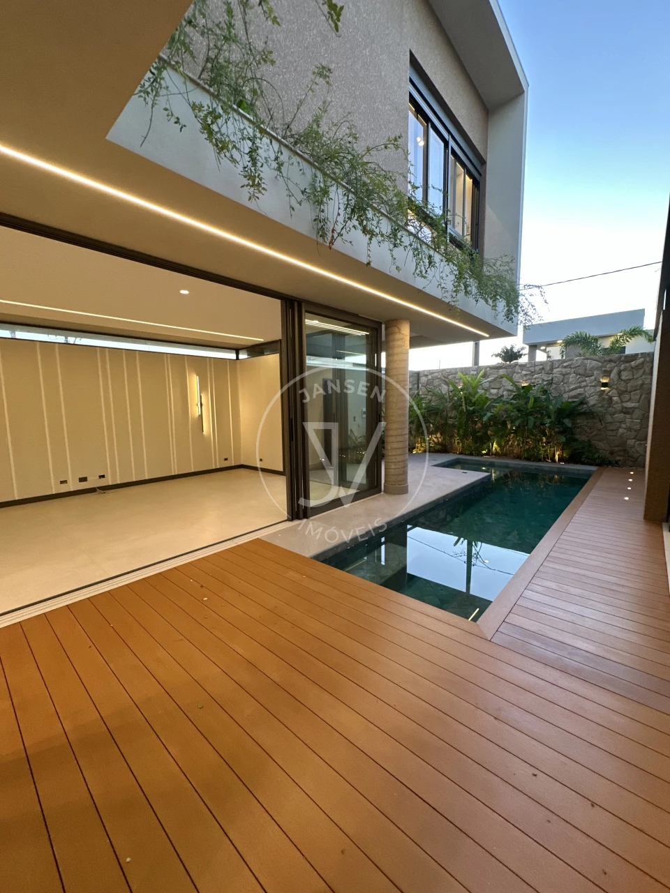 Imagens do imóveis Casa De Alto Padrão A Venda No Condominio Royal Boulevard Em Ibiporã