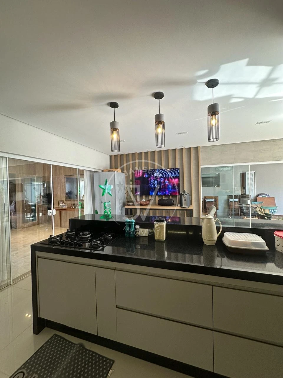 Imagens do imóveis Casa De Alto Padrão Em Condomínio Fechado