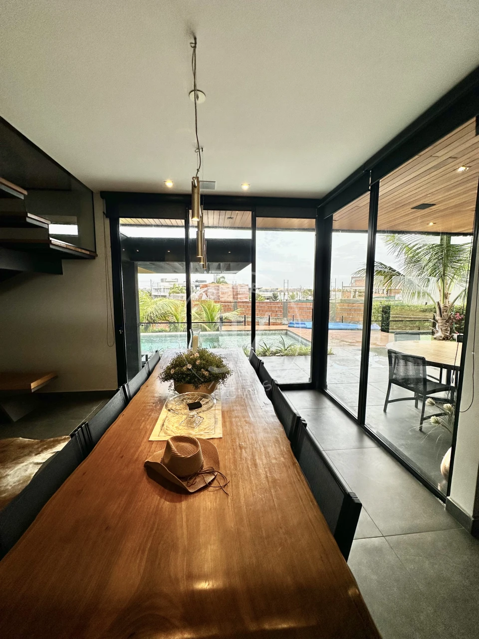 Imagens do imóveis Casa De Alto Padrão A Venda Em Condomínio Estância Punta Del Este