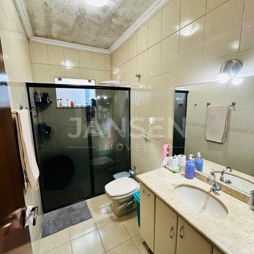 Imagens do imóveis Casa Térrea De Alto Paradão Em Condomínio Fechado