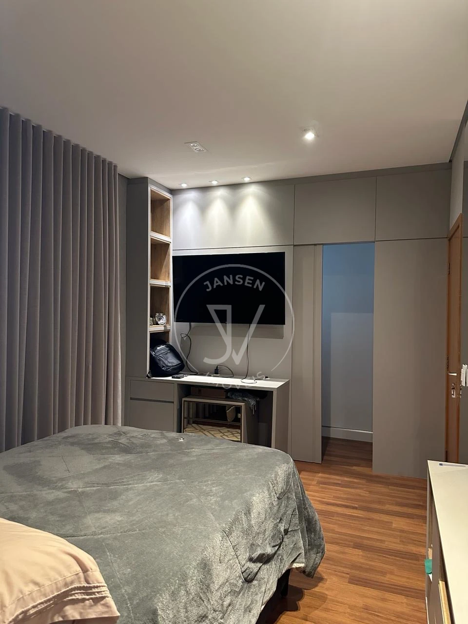 Imagens do imóveis Casa De Alto Padrão Em Condomínio Fechado