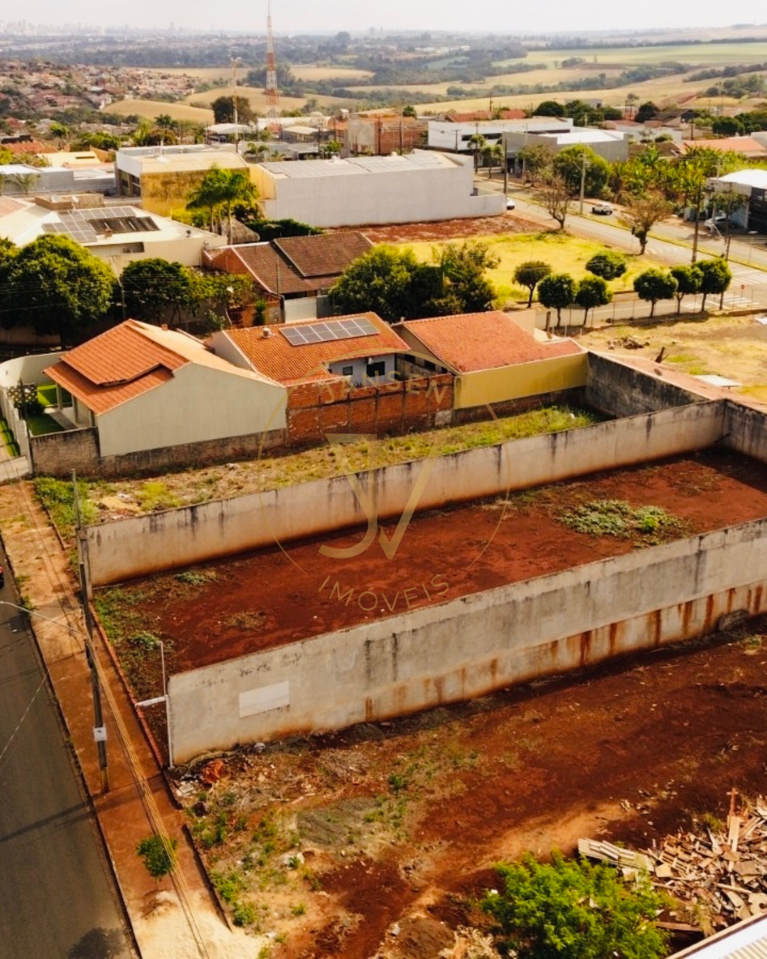Imagens do imóveis Terreno A Venda Na Região Nobre De Ibiporã