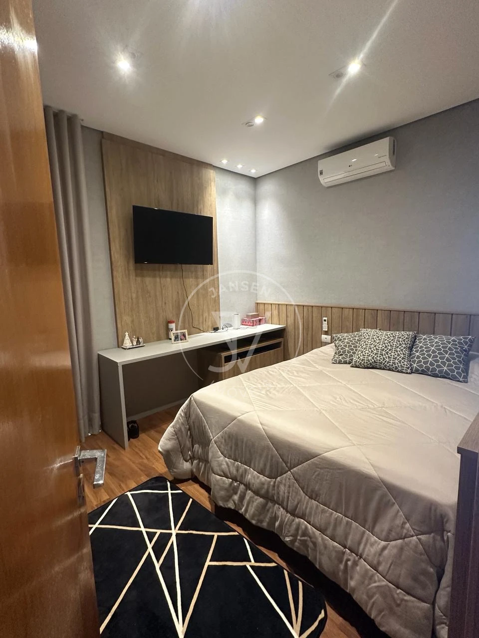 Imagens do imóveis Casa De Alto Padrão Em Condomínio Fechado