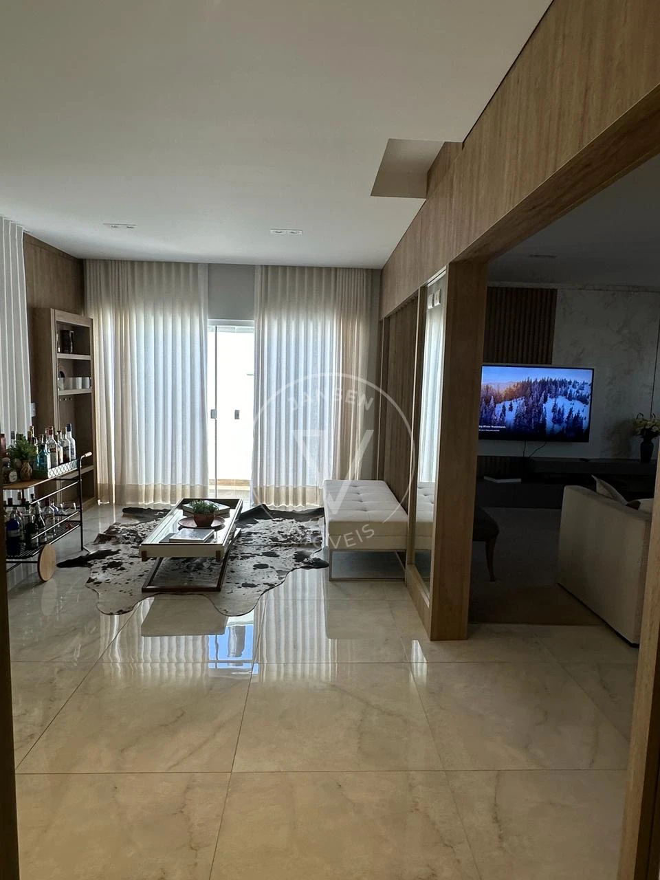 Imagens do imóveis Casa De Alto Padrão Em Condomínio Fechado