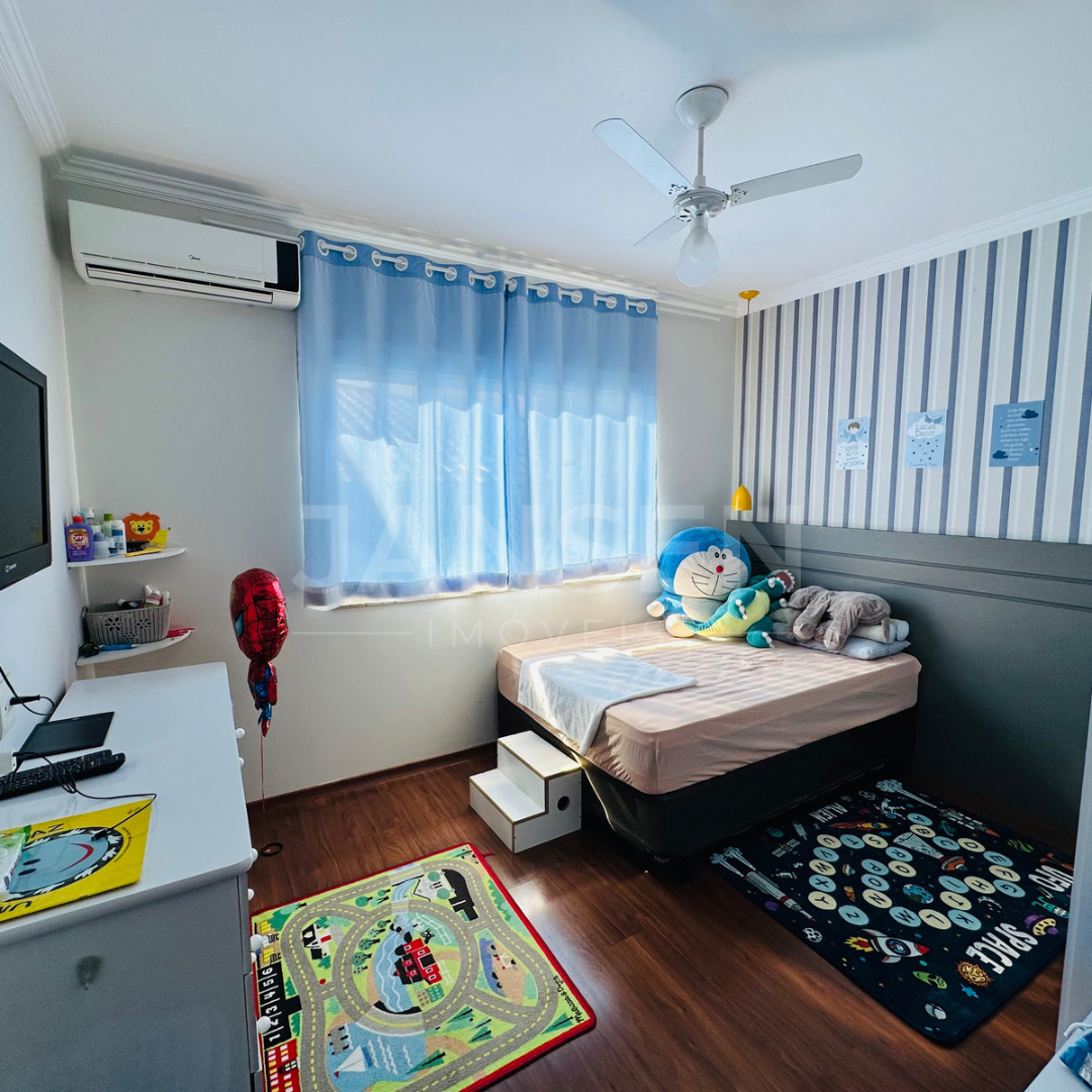 Imagens do imóveis Casa Térrea De Alto Paradão Em Condomínio Fechado