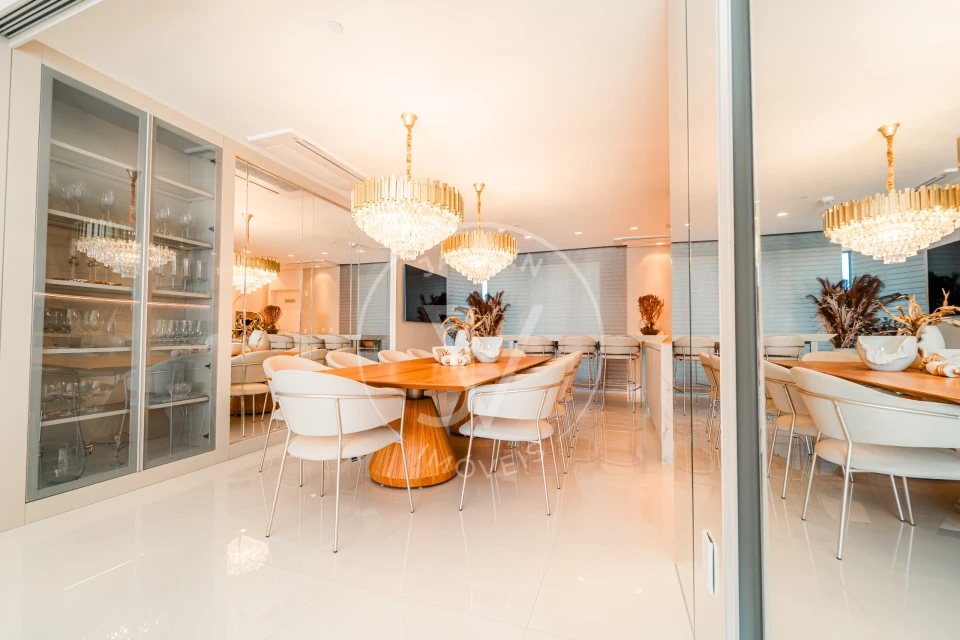 Imagens do imóveis Apartamento De Luxo No Edifício Yachthouse em Balneário Camboriú
