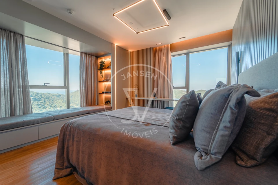 Imagens do imóveis Apartamento De Luxo No Edifício Yachthouse em Balneário Camboriú