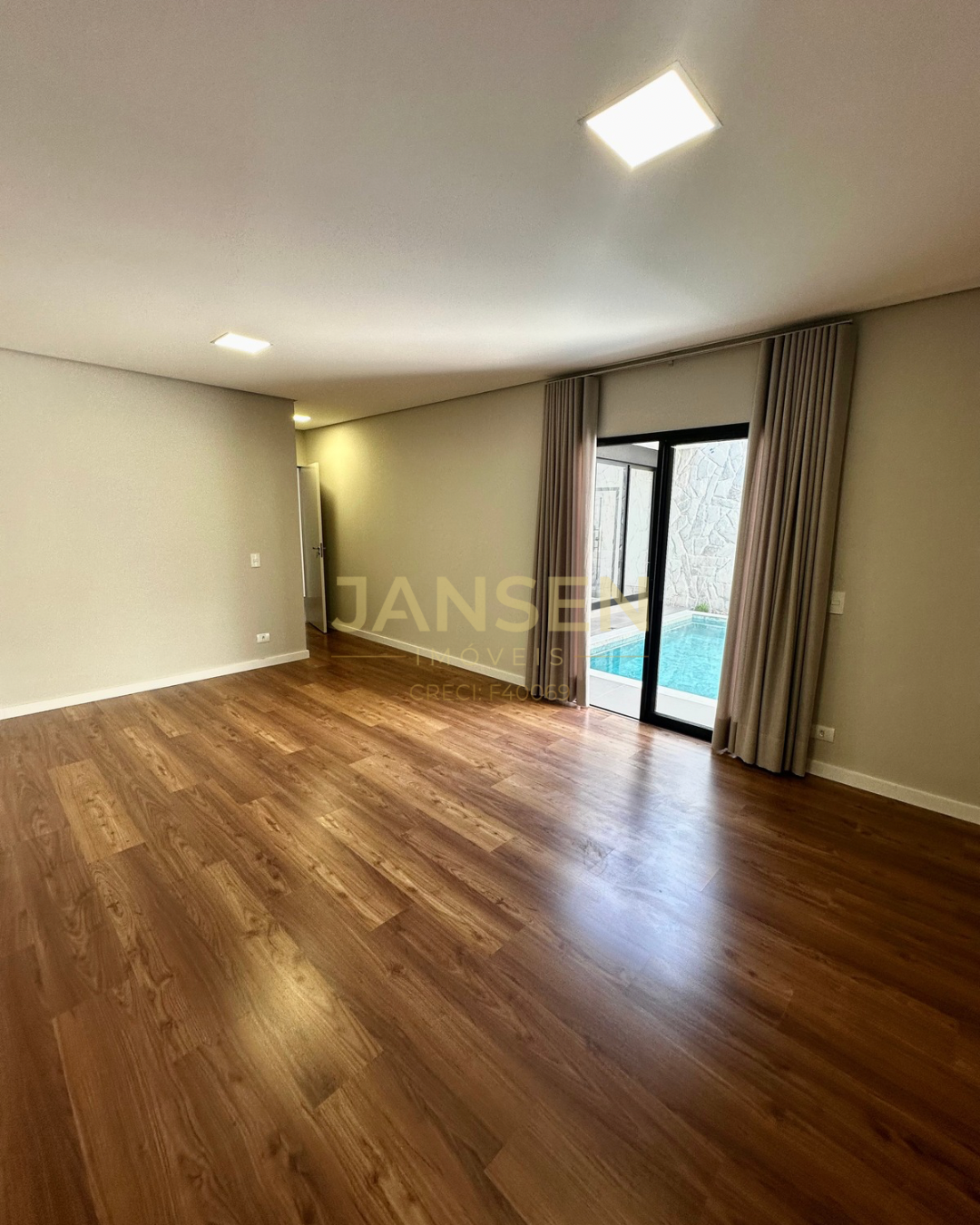 Imagens do imóveis Casa Em Condomínio Á Venda Condominio Royal Boulevard Ibiporã