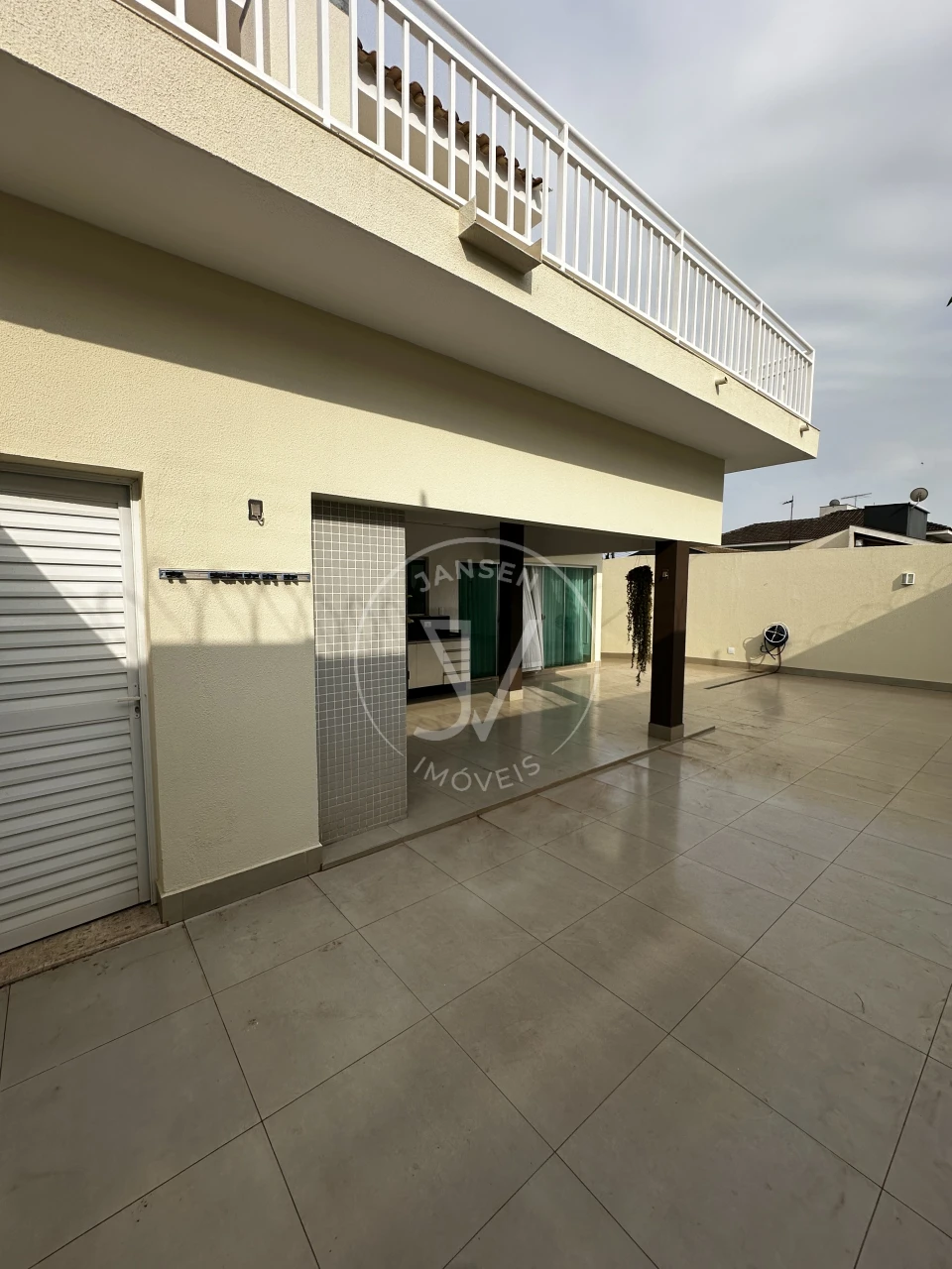 Imagens do imóveis Casa De Alto Padrão a Venda Em Condomínio Fechado