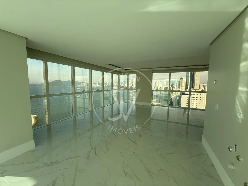 Imagens do imóveis Cobertura De Luxo No Skyline Tower Balneário Camboriú