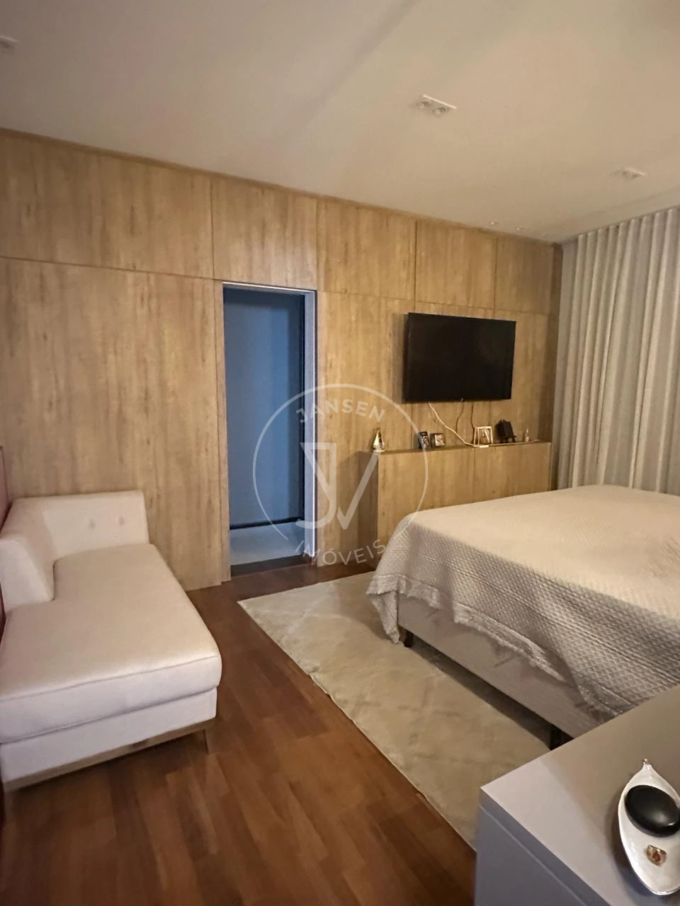 Imagens do imóveis Casa De Alto Padrão Em Condomínio Fechado