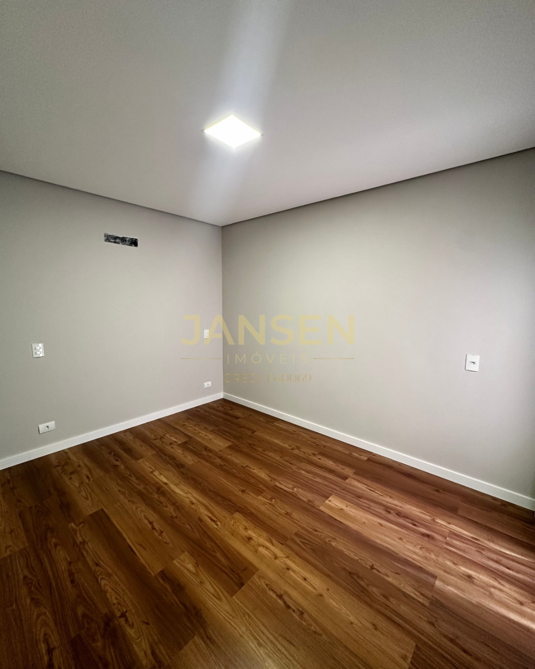 Imagens do imóveis Casa Em Condomínio Á Venda Condominio Royal Boulevard Ibiporã