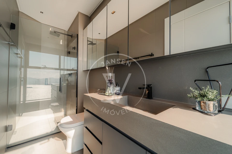 Imagens do imóveis Apartamento De Luxo No Edifício Yachthouse em Balneário Camboriú