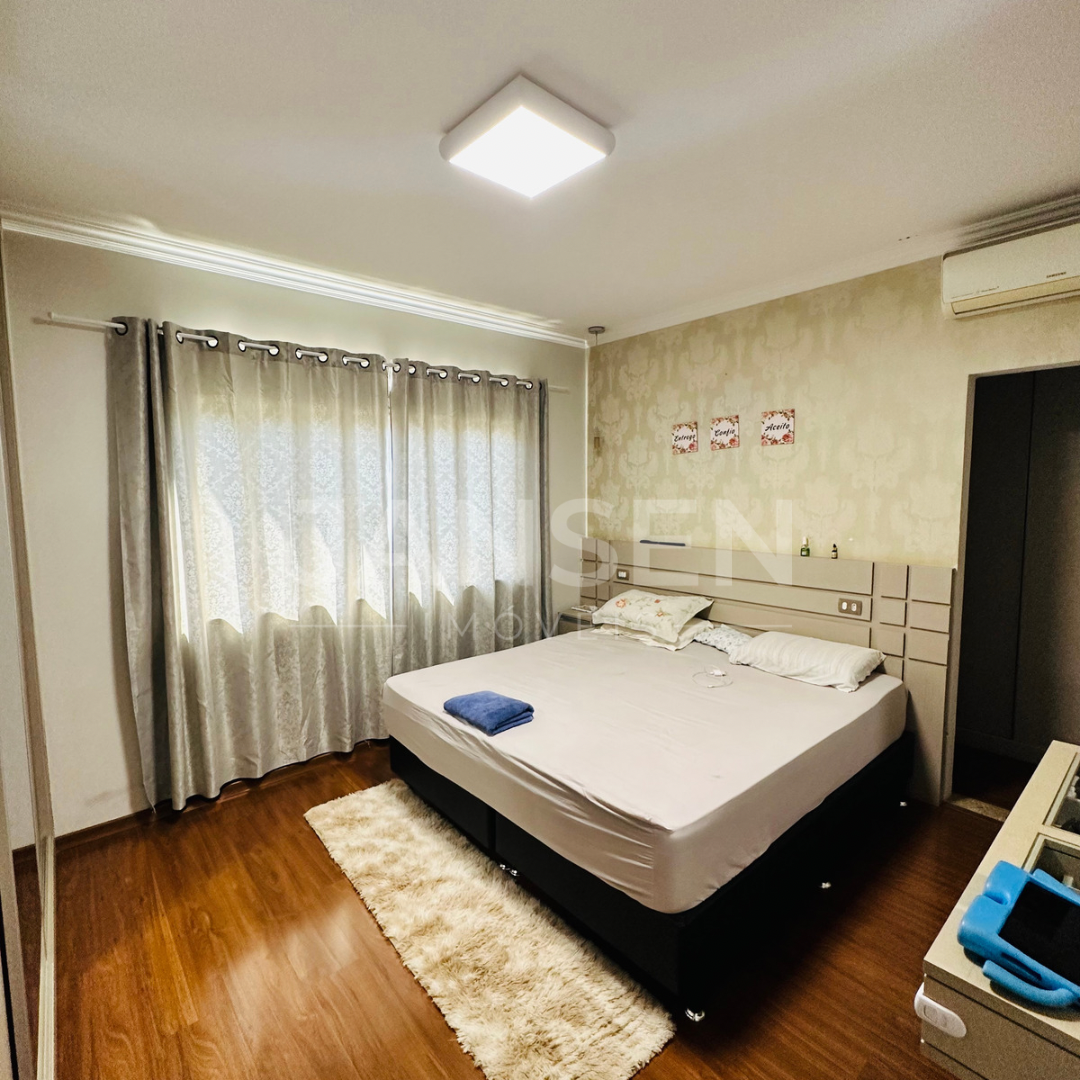 Imagens do imóveis Casa Térrea De Alto Paradão Em Condomínio Fechado