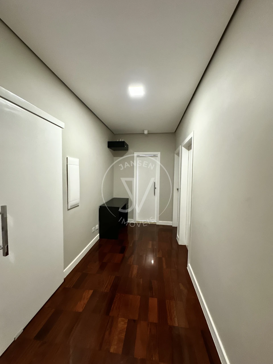 Imagens do imóveis Casa De Alto Padrão A Venda Em Condomínio Fechado Em Ibiporã